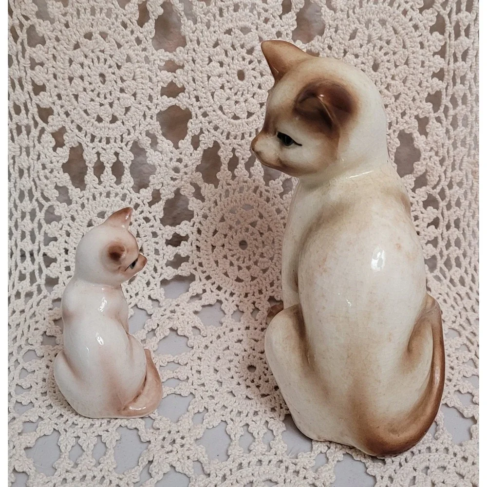 2 Vintage Wales Cat Kitty Ceramic Figurine Brown and White Made in Japan